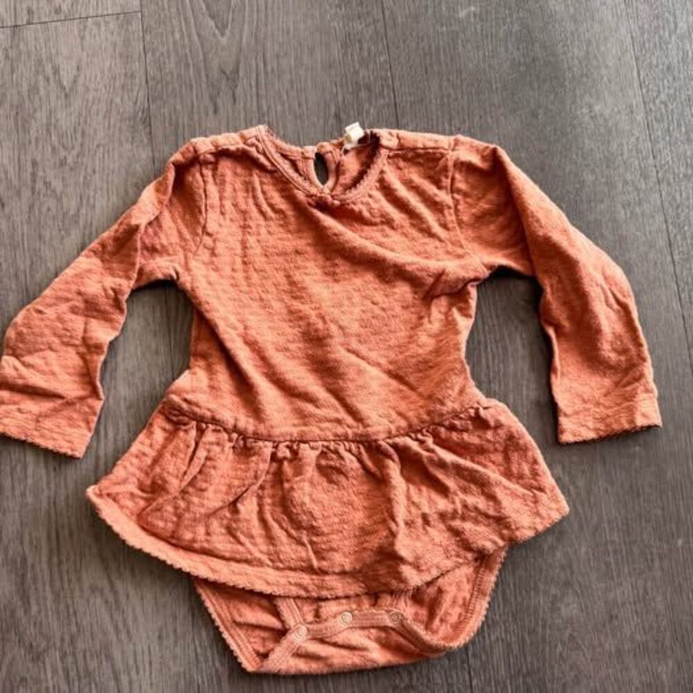 Quincy Mae Romper 12-18 Months